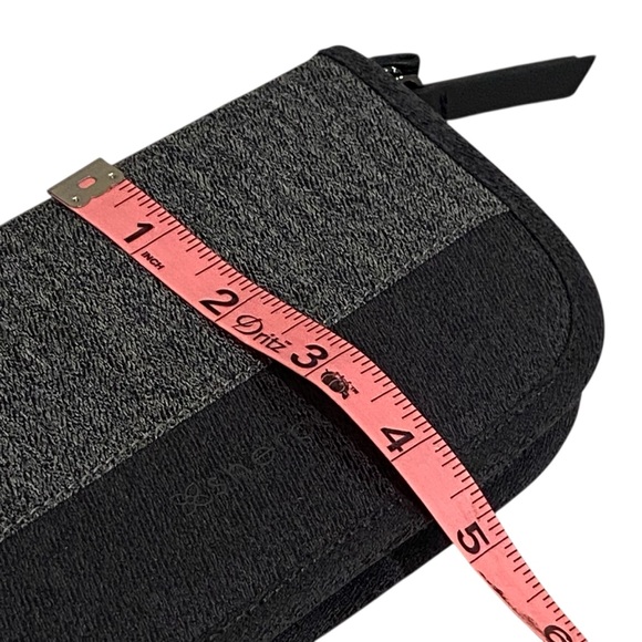 Sherpani 2 Tone Black Gray Small Zip Around Multifunctional Wallet - Like New - Picture 9 of 10